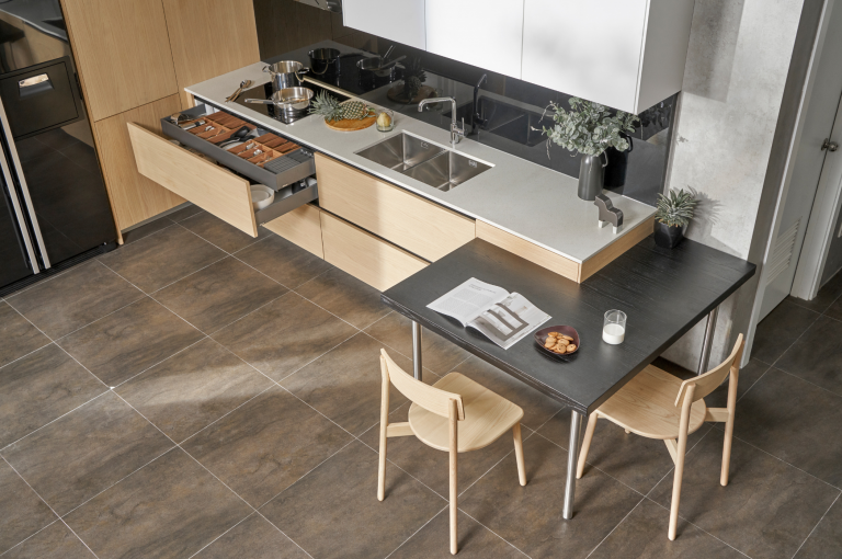 你應該選擇膠合板廚柜還是三聚氰胺木廚柜？